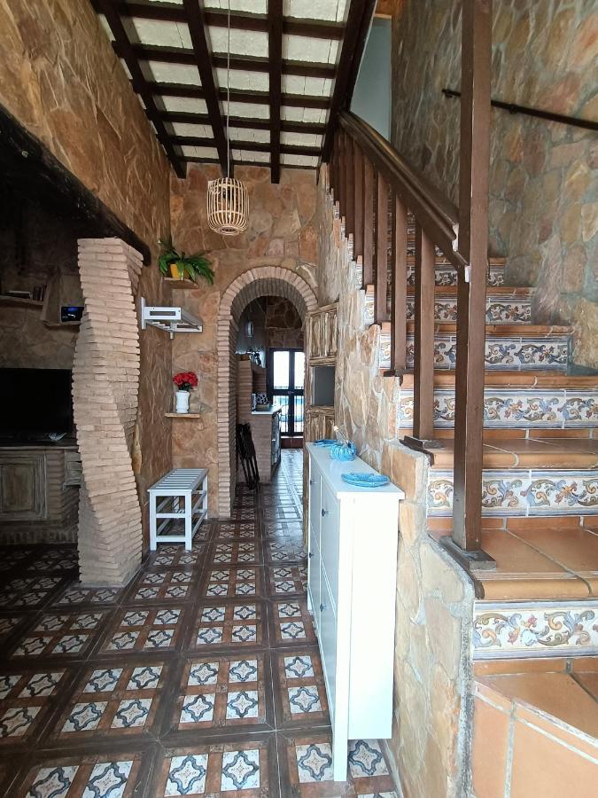 Vakantiehuis Singular Casa Rustica Con Chimenea,patio,terraza Ayamonte